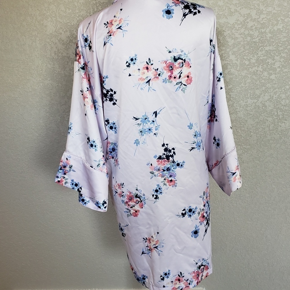 In bloom by jon quil. Robe - Picture 4 of 8